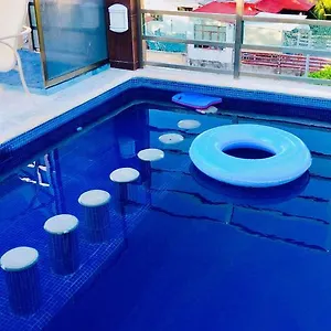 https://condo-mar-arena.quintano-roohotels.com